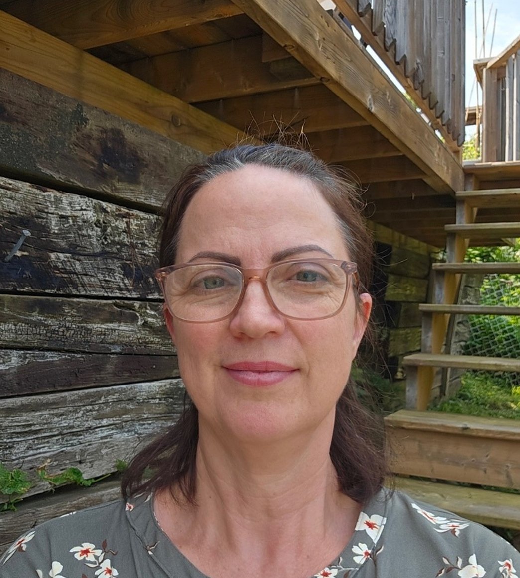 Deborah Stewart